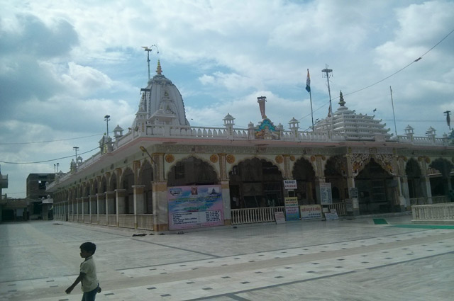 Shri 1008 Chandraprabhu Digambar Jain Atishya Kshetra, Dehra-Tijara, Rajasthan